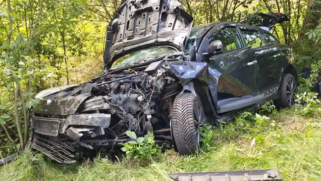 Bolesławiec dla Ciebie Bolec Info Czołowe zderzenie dwóch samochodów