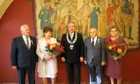 Jubileusz miłości: Złote i Brylantowe Gody oraz Medale Prezydenta w Sali Ślubów[WIDEO]