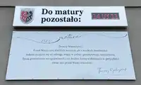 10 701 złotych kosztował licznik maturalny z życzeniami starosty