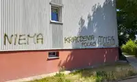 Nazistowskie graffiti przy ulicy Spółdzielczej