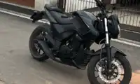 Uciekała motocyklem, którego nie umiała prowadzić. Ale dobrze skacze przez płot 