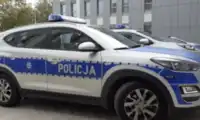 Uderzył w barierki pod Bolesławcem – miał trzy promile i sądowy zakaz