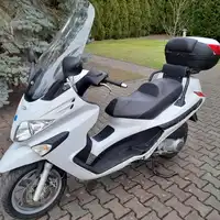 sprzedam firmowy skuter PIAGGIO X EVO.125cm  11.KW