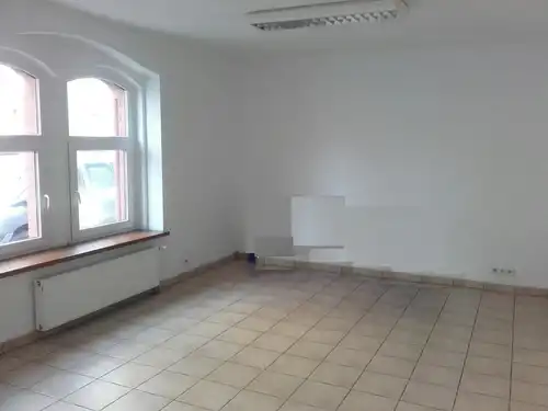 lokal użytkowy o powierzchni 33.20m2 w  Bolesławcu  przy ul. Zgorzeleckiej 8