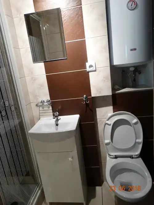 Wynajmę kawalerkę 870 + media