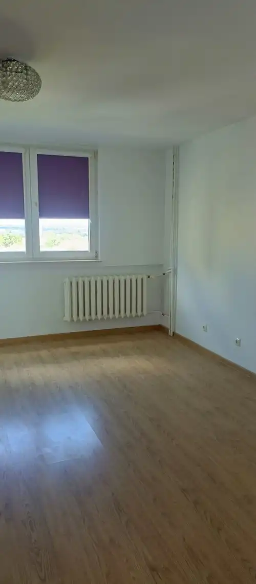 trzypokojowe mieszkanie w Bolesławcu w bloku przy ul. Zygmunta Augusta