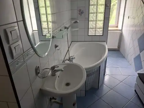 Wynajmę miesz 2 pokoj w Nowych Jaroszowicach 